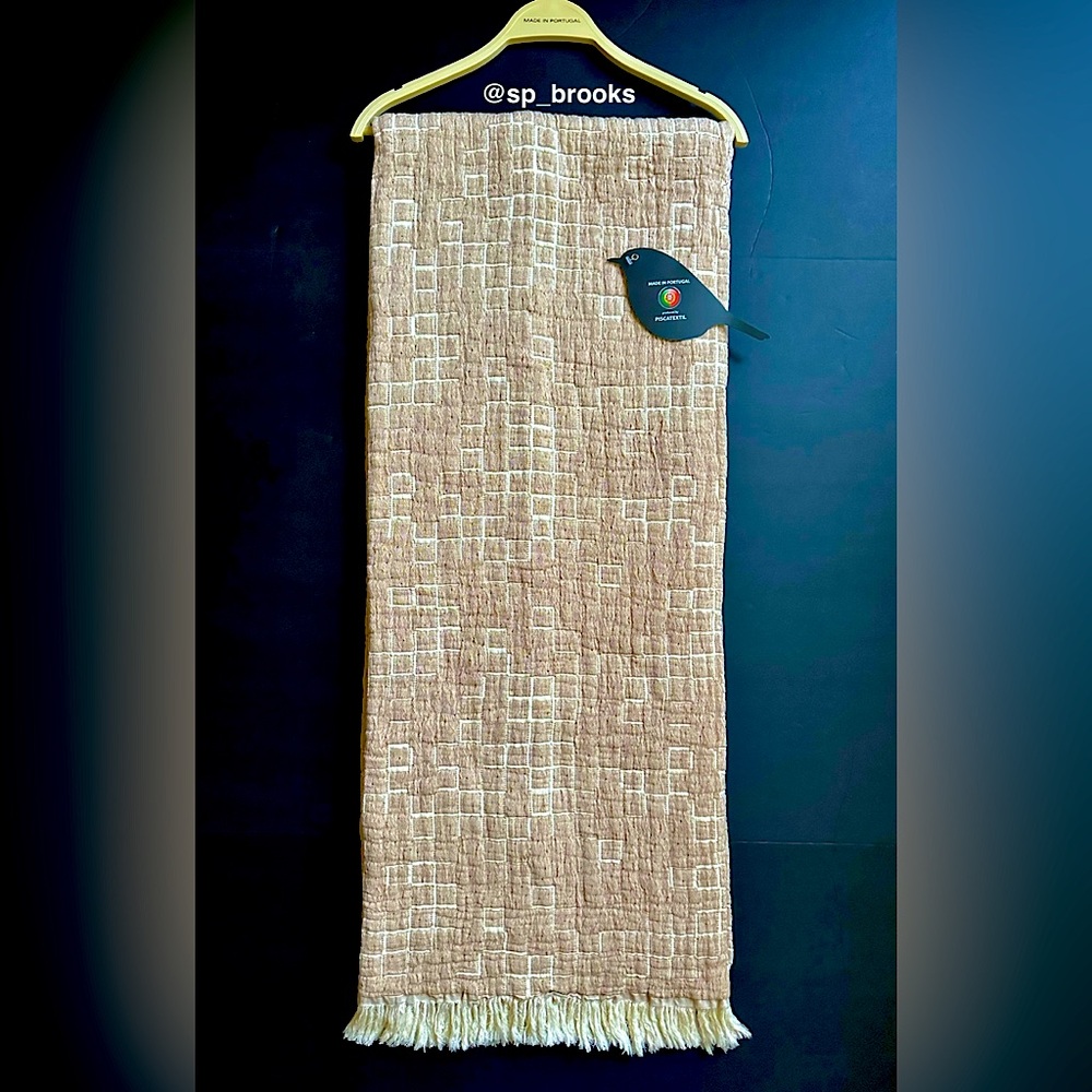 🎁Piscatextil 100% Cotton Luxurious Cream and Tan Textured cozy Throw Blanket